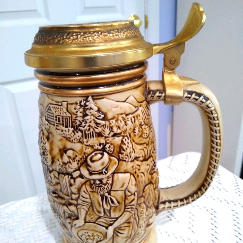 Authentic The Gold Rush Stain Avon Collectibles